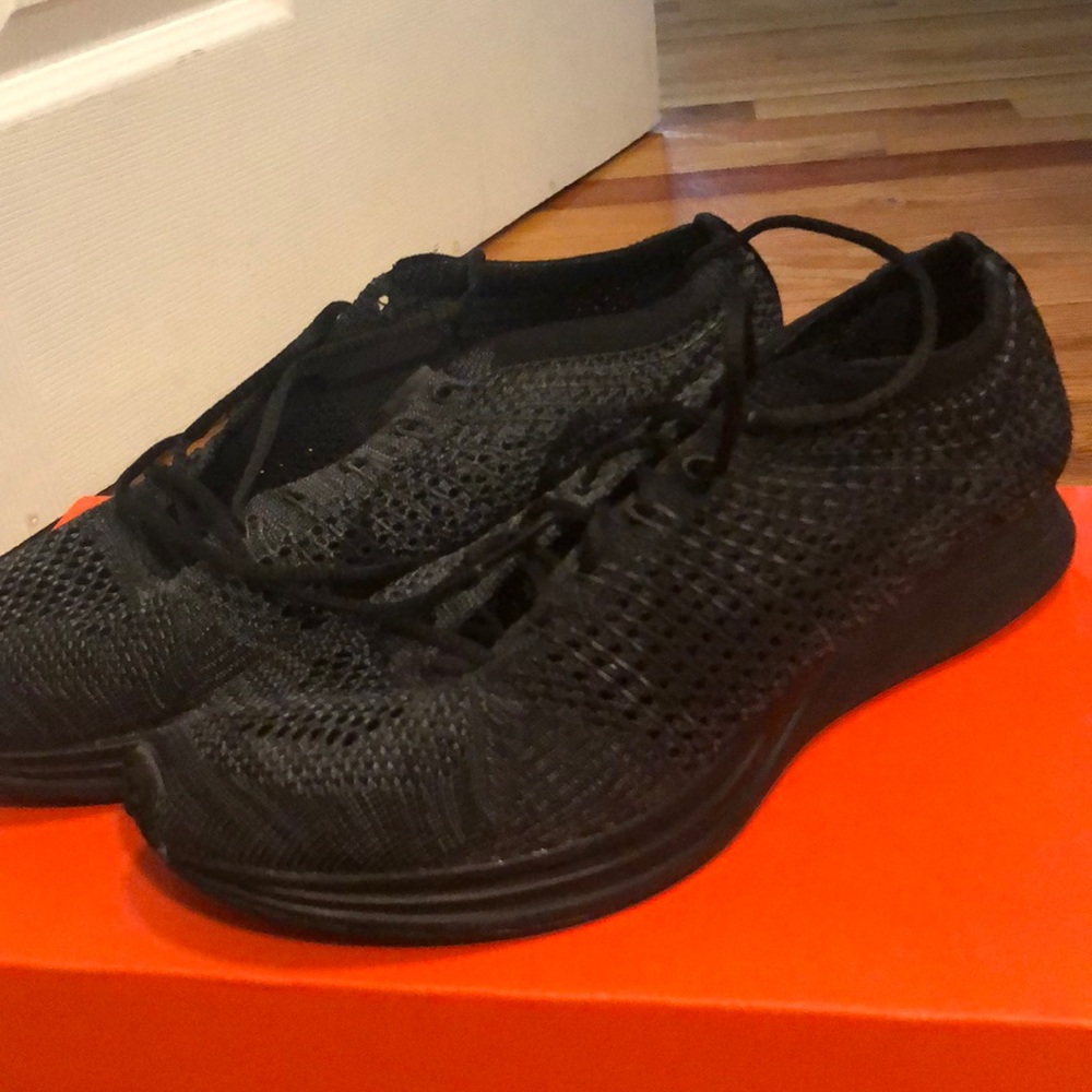 Nike Flyknit Racer
